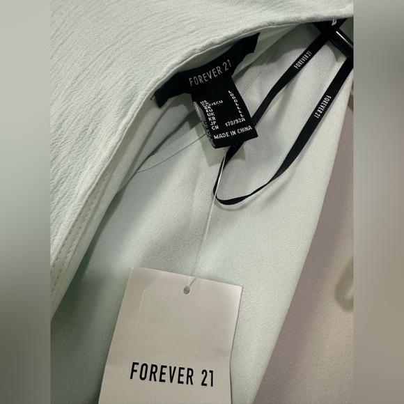 Forever 21 Long Sleeve Romper - Picture 2 of 3